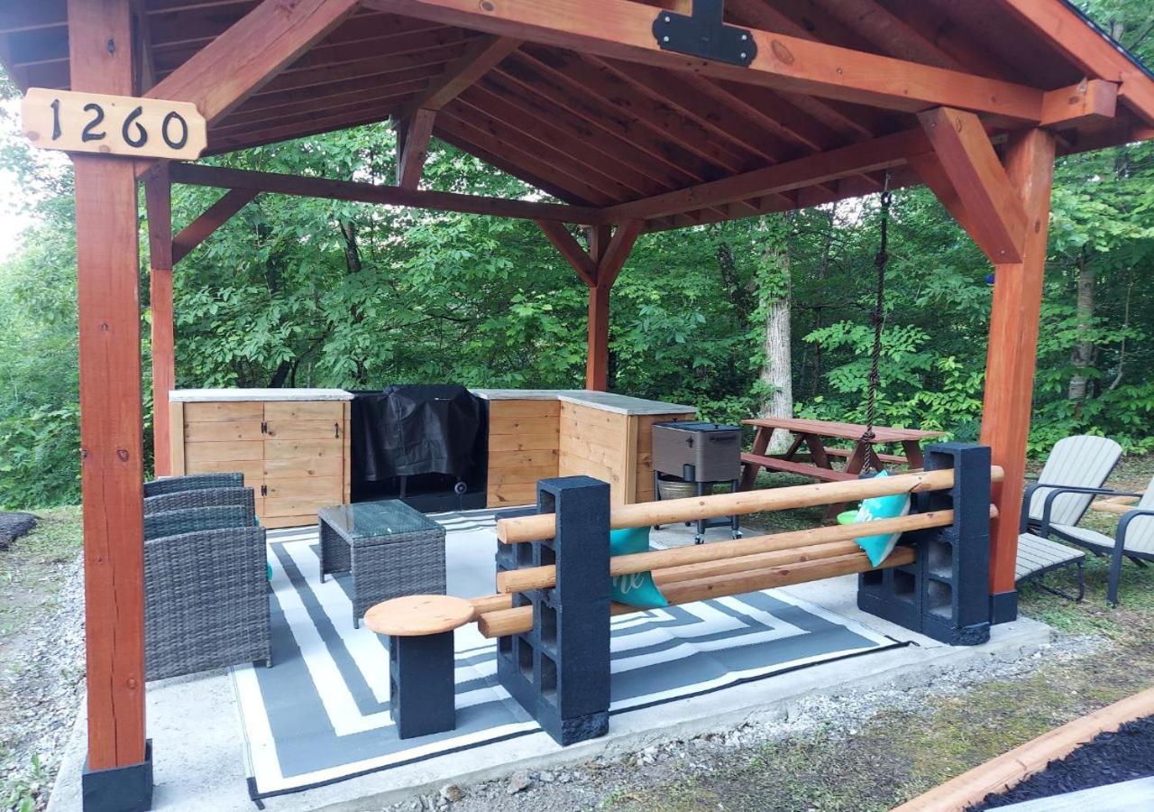 Fabulous Pet-Friendly, Family Cabin With Outdoor Kitchen, Hot Tub, Sauna, Fireplace, Theater Room, Arcade, Pool Table, And Fire Pit Within Minuties Of Dollywood Sevierville Exterior foto