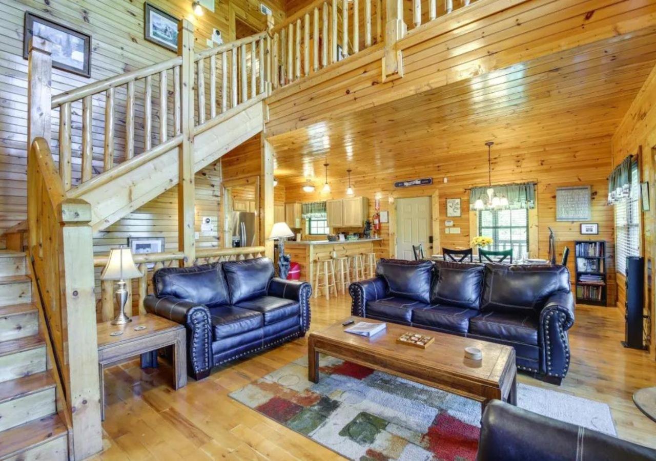 Fabulous Pet-Friendly, Family Cabin With Outdoor Kitchen, Hot Tub, Sauna, Fireplace, Theater Room, Arcade, Pool Table, And Fire Pit Within Minuties Of Dollywood Sevierville Exterior foto