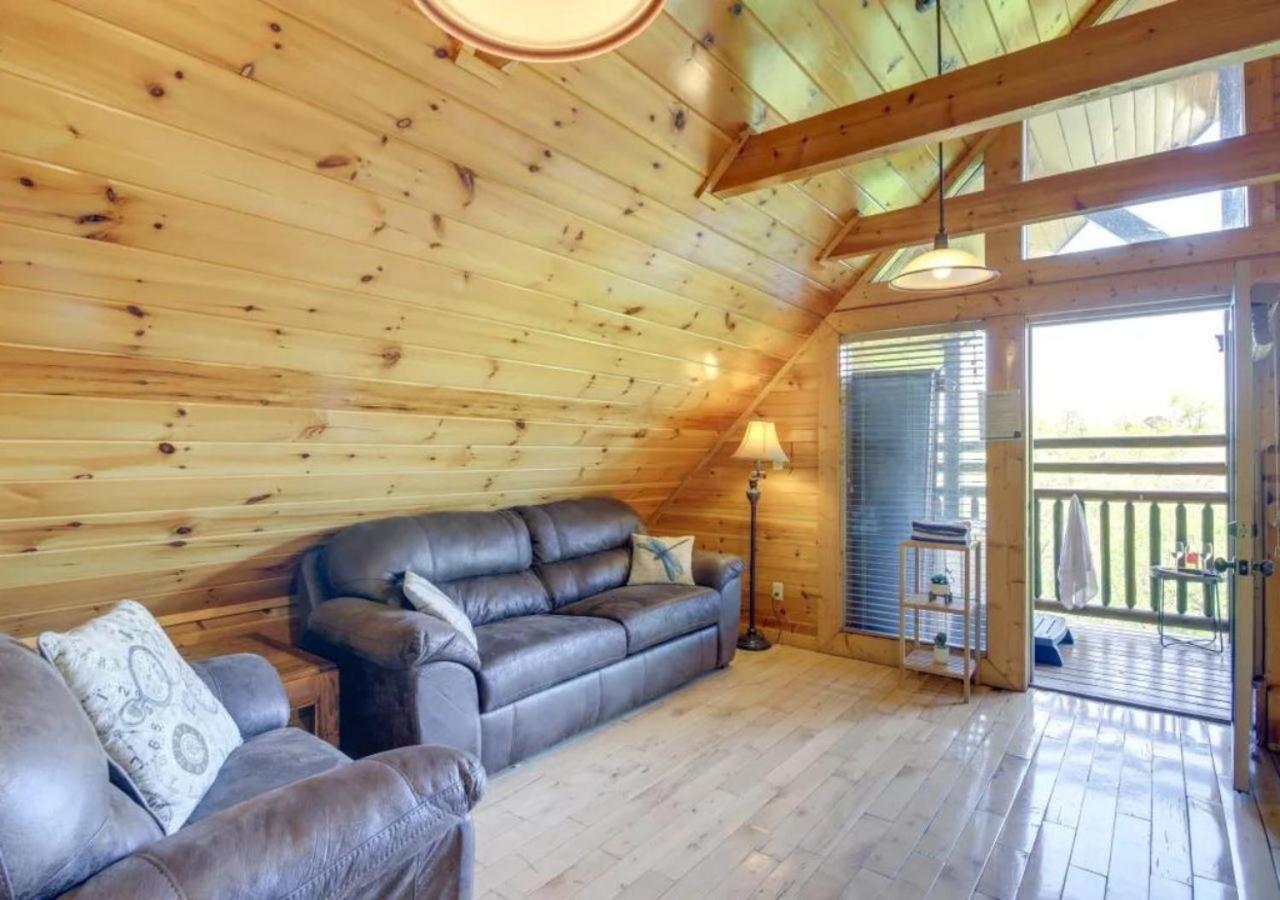 Fabulous Pet-Friendly, Family Cabin With Outdoor Kitchen, Hot Tub, Sauna, Fireplace, Theater Room, Arcade, Pool Table, And Fire Pit Within Minuties Of Dollywood Sevierville Exterior foto