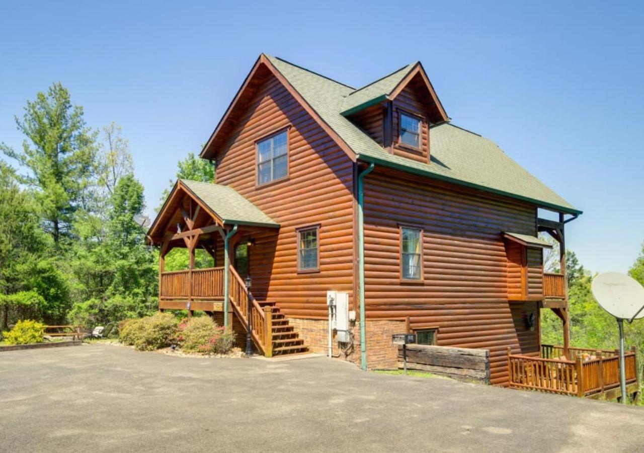 Fabulous Pet-Friendly, Family Cabin With Outdoor Kitchen, Hot Tub, Sauna, Fireplace, Theater Room, Arcade, Pool Table, And Fire Pit Within Minuties Of Dollywood Sevierville Exterior foto
